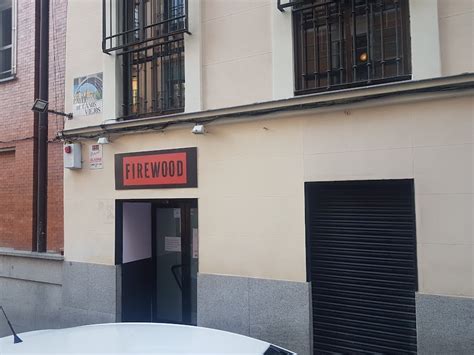 opiniones de firewood gay bar madrid|Firewood Madrid